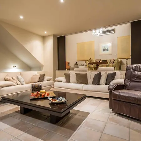 Anemos Lakithra Villa