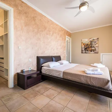 Anemos Lakithra Villa Minia